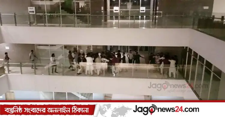 রাজধানীতে এনসিপির সমন্বয় সভায় দুই পক্ষের সংঘর্ষ, ছবি তুলতে বাধা