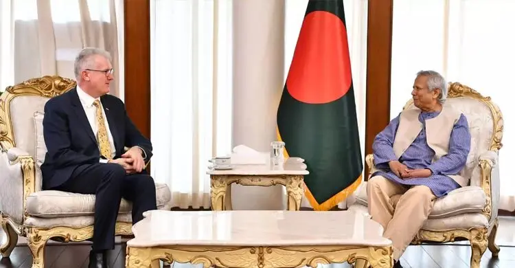 ঢাকায় অস্ট্রেলিয়ার ভিসা সেন্টার পুনরায় চালুর পরিকল্পনা, জানালেন স্বরাষ্ট্রমন্ত্রী