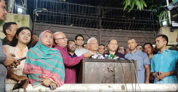 খালেদা জিয়ার বিদেশে চিকিৎসার সব প্রস্তুতি সম্পন্ন, মেডিকেল বোর্ডের সিদ্ধান্তের অপেক্ষা