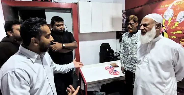 ইস্ট ওয়েস্ট মিডিয়া হাউজ পরিদর্শনে জামায়াতের আমীর ডা. শফিকুর রহমান