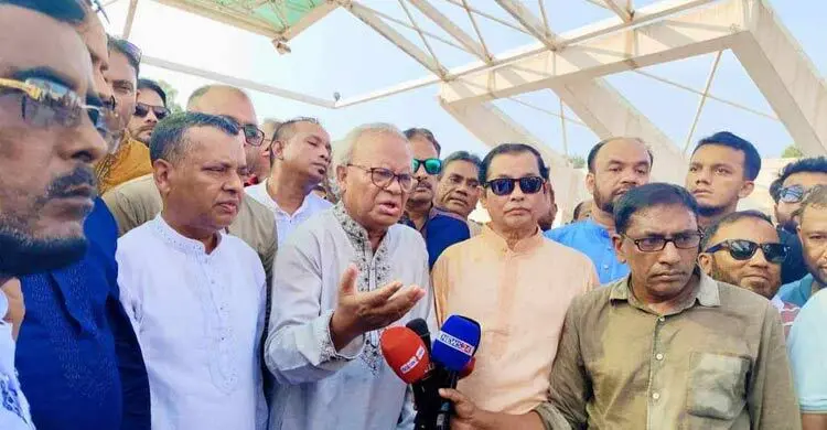 অনেক সচিব এখনো নাশকতার চেষ্টা করছেন: রিজভী